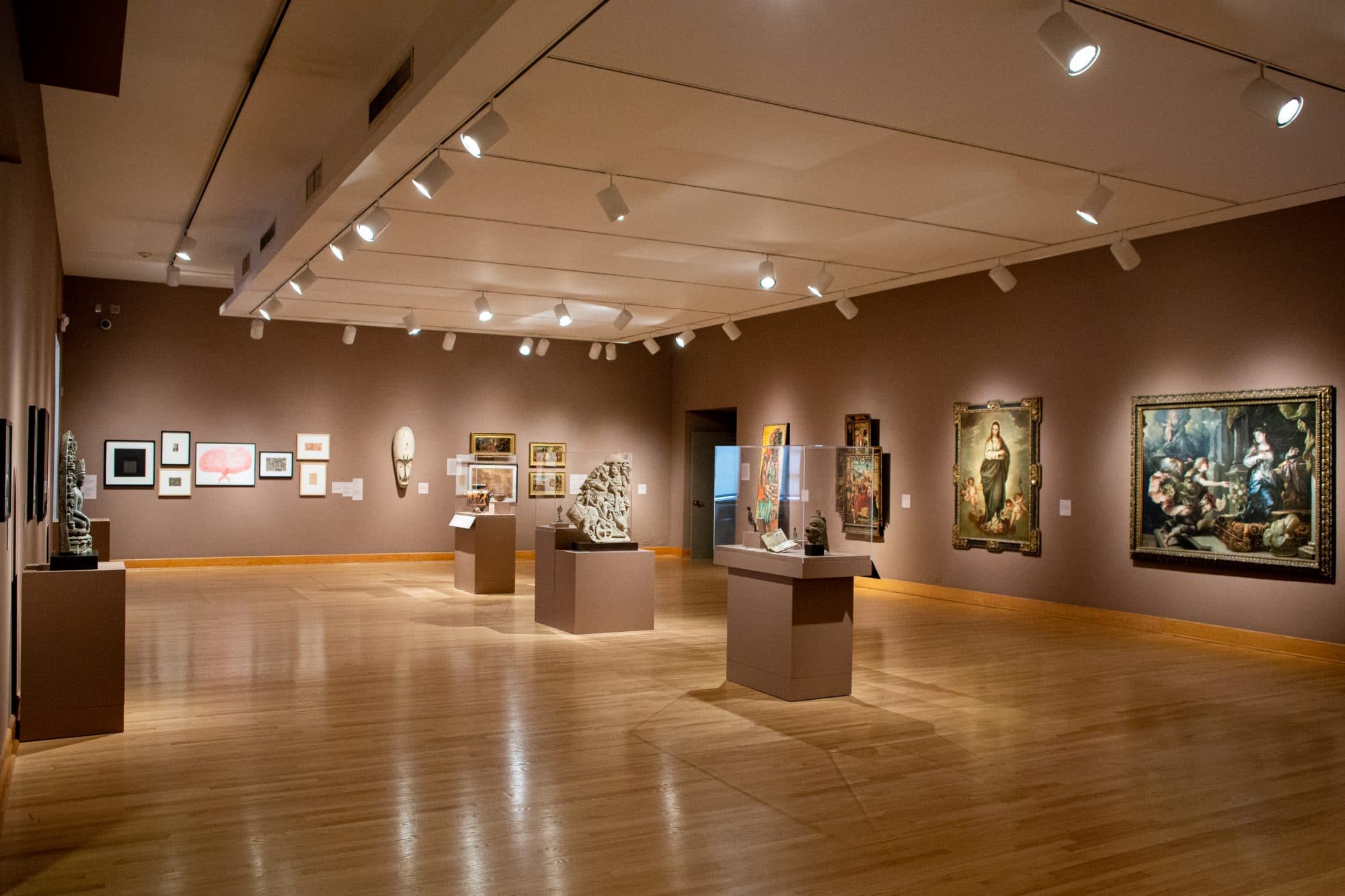 Microgalerías y Espacios Alternativos: Nuevas Formas de Exhibición de Arte